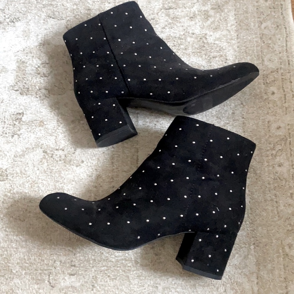 Loft faux suede studded booties size 9